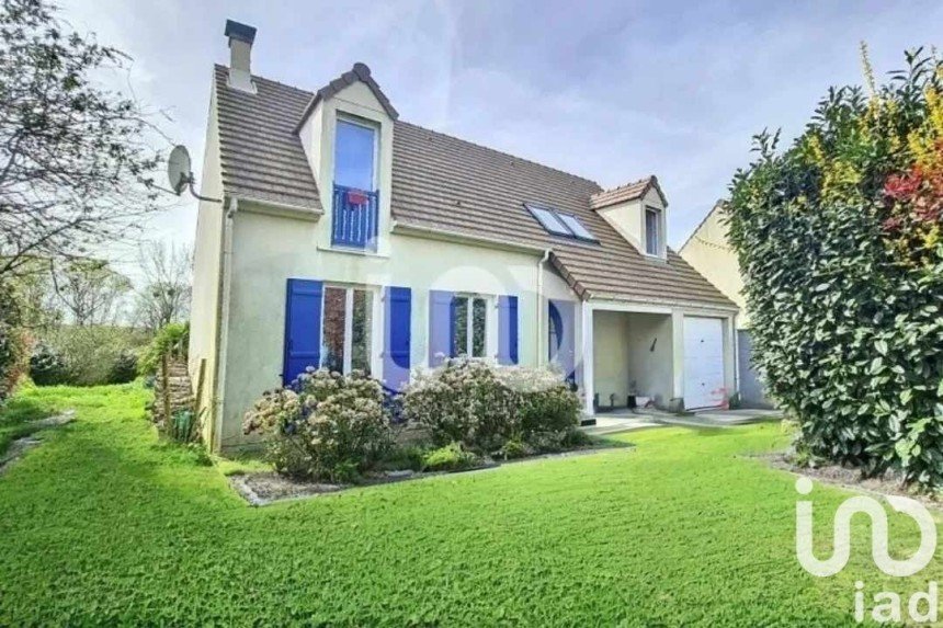 Traditional house 7 rooms of 115 m² in Chauconin-Neufmontiers (77124)