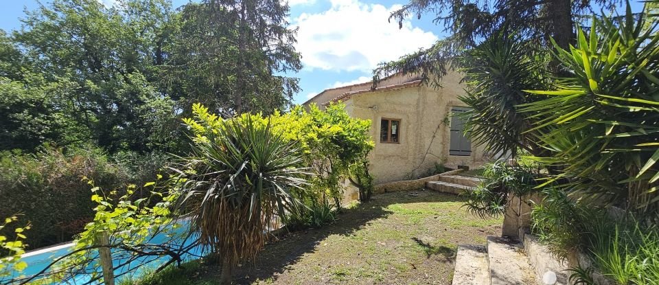 Traditional house 9 rooms of 250 m² in Vence (06140)