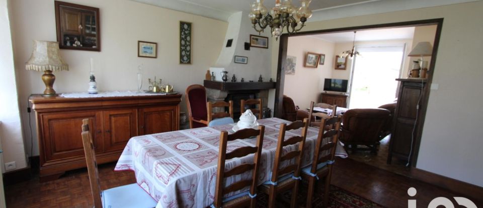 Traditional house 9 rooms of 207 m² in Gouesnach (29950)