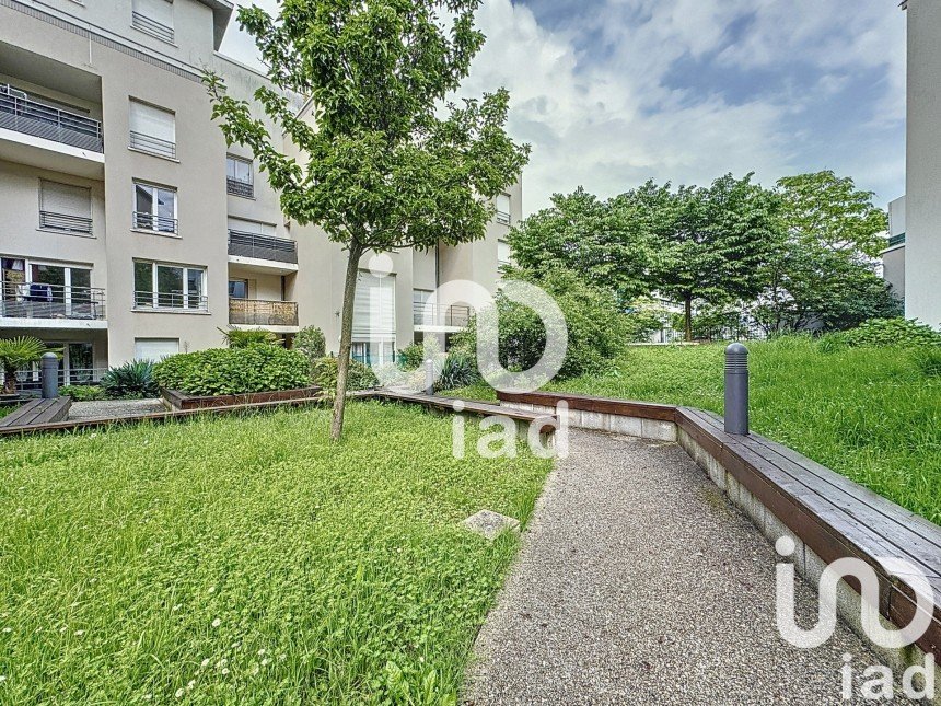 Appartement 2 pièces de 44 m² à Corbeil-Essonnes (91100)