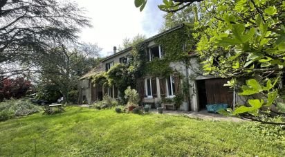 House 7 rooms of 165 m² in Cornant (89500)