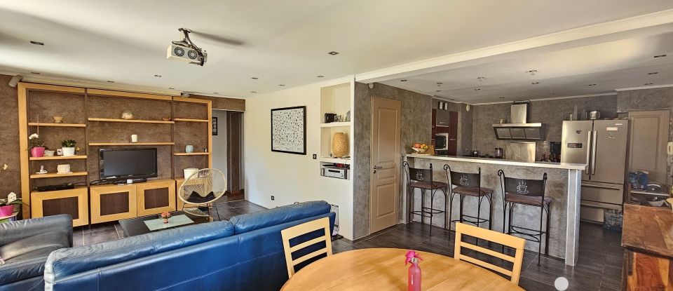 Apartment 3 rooms of 81 m² in Puget-sur-Argens (83480)