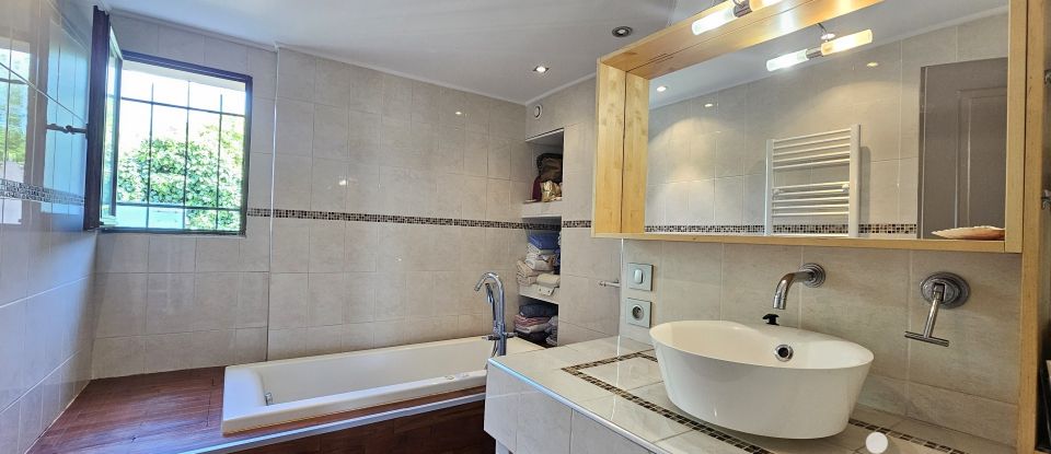 Apartment 3 rooms of 81 m² in Puget-sur-Argens (83480)