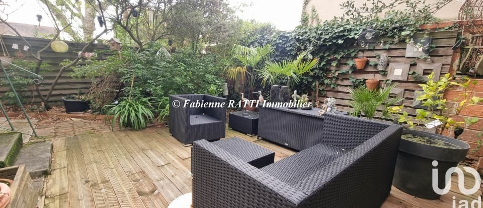 House 5 rooms of 137 m² in Sartrouville (78500)