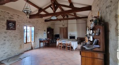 Country house 3 rooms of 100 m² in Pujols (33350)