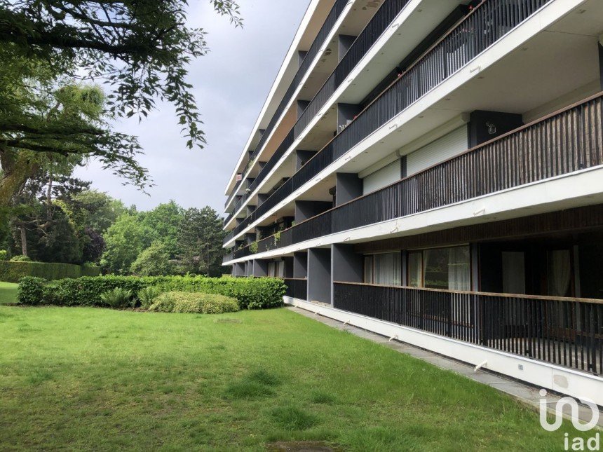 Appartement 8 pièces de 120 m² à Saint-Saulve (59880)