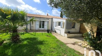 Traditional house 5 rooms of 128 m² in La Jarrie (17220)