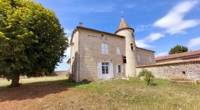 Castle 15 rooms of 550 m² in Charmé (16140)