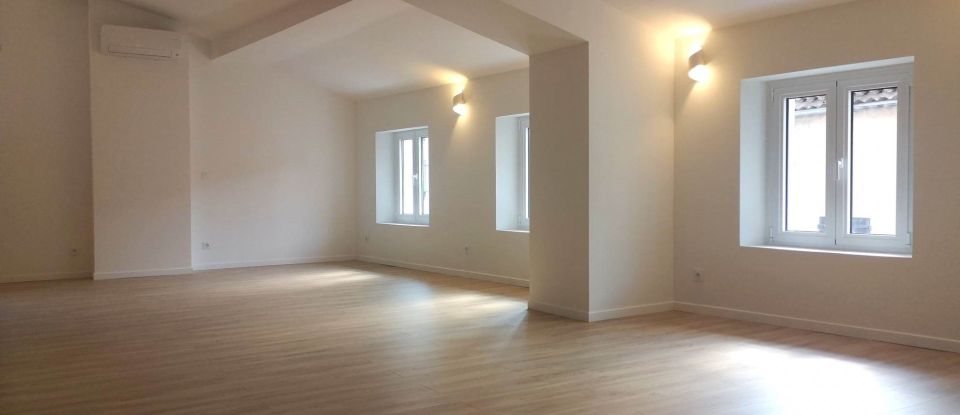 Appartement 5 pièces de 146 m² à Solliès-Pont (83210)