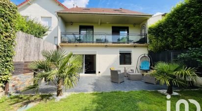 House 7 rooms of 252 m² in Maisons-Alfort (94700)