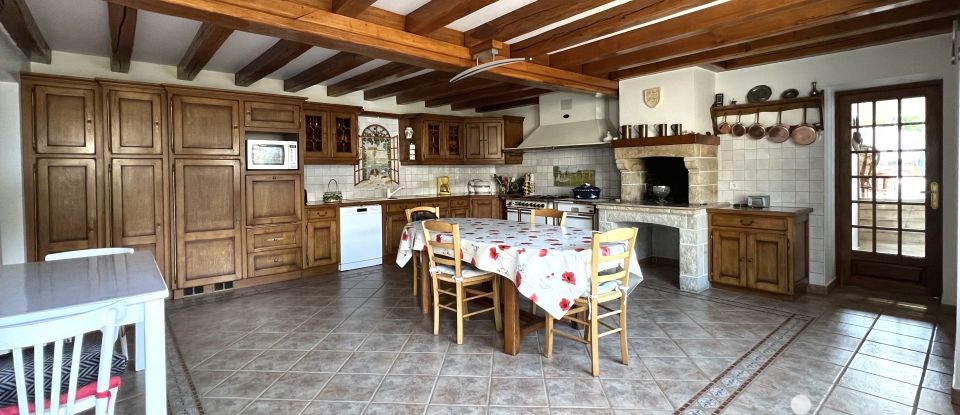 Farm 7 rooms of 320 m² in Chenou (77570)