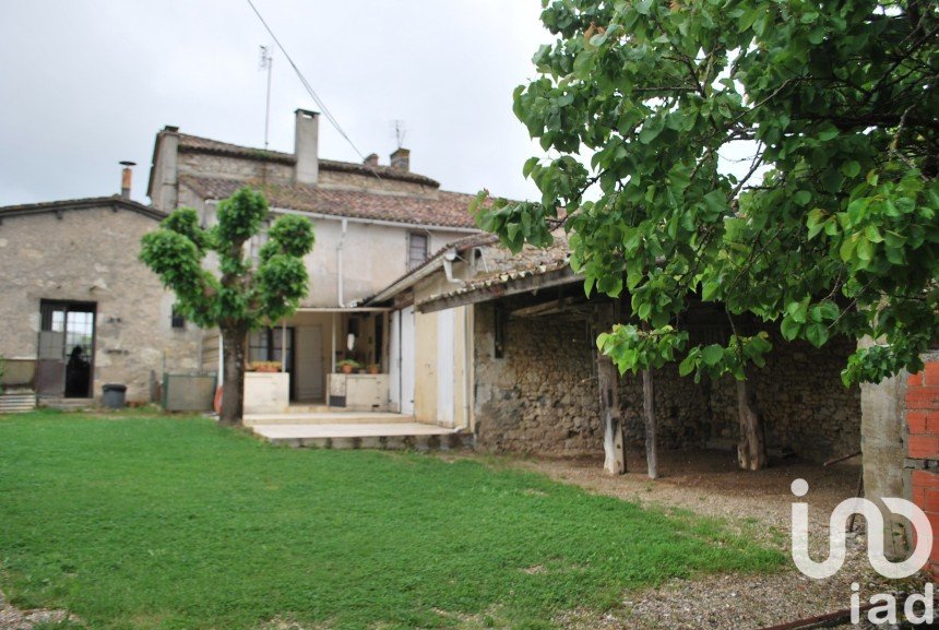 Maison de village 5 pièces de 112 m² à Villeneuve-de-Duras (47120)