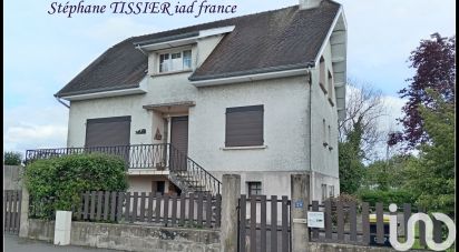 Maison traditionnelle 6 pièces de 142 m² à Gueugnon (71130)