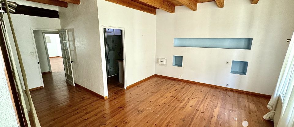 Town house 6 rooms of 197 m² in Pont-Saint-Esprit (30130)