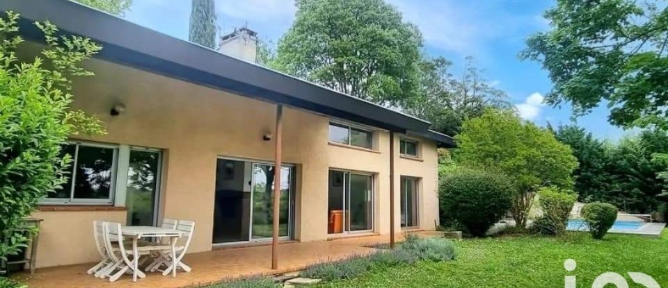 Architect house 6 rooms of 240 m² in Vigoulet-Auzil (31320)