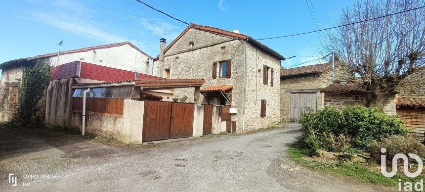 Village house 5 rooms of 100 m² in Compreignac (87140)