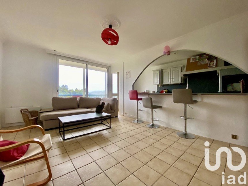 Apartment 5 rooms of 92 m² in Saint-Brieuc (22000)