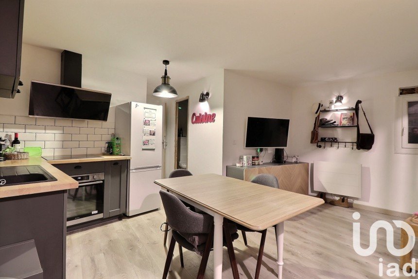 Apartment 2 rooms of 48 m² in Marseille (13011)