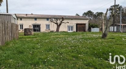 Traditional house 6 rooms of 177 m² in Chamouillac (17130)