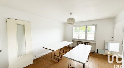 Appartement 4 pièces de 76 m² à Le Chambon-Feugerolles (42500)