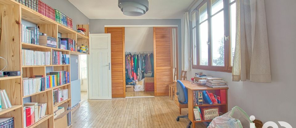 Maison 4 pièces de 89 m² à Sainte-Geneviève-des-Bois (91700)