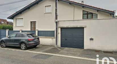 Traditional house 5 rooms of 160 m² in Gagny (93220)