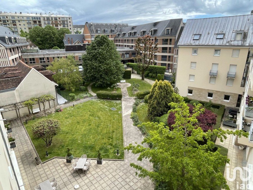 Apartment 1 room of 35 m² in Troyes (10000)