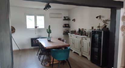 House 5 rooms of 168 m² in Le Gua (17600)
