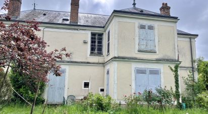 House 8 rooms of 180 m² in Saint-Sulpice-de-Favières (91910)
