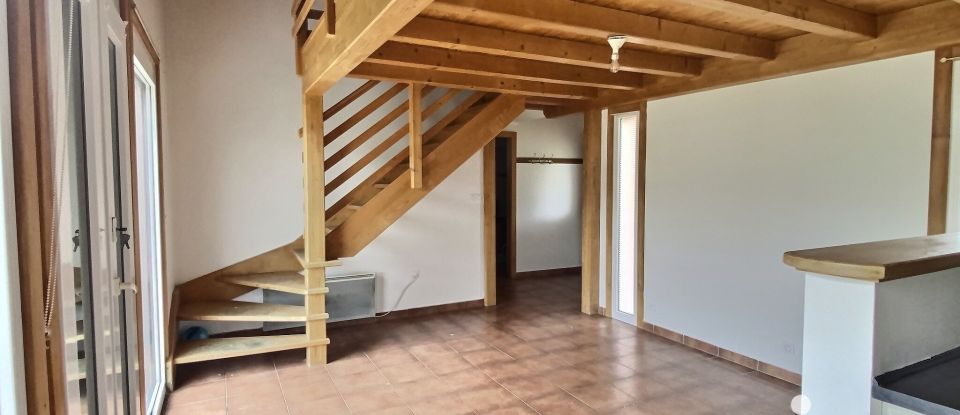 Traditional house 1 room of 52 m² in Plan-d'Aups-Sainte-Baume (83640)