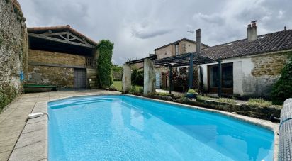 House 12 rooms of 296 m² in La Chapelle-Thémer (85210)