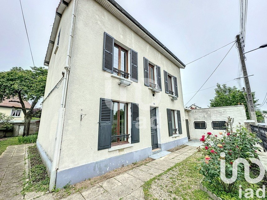 Vente Maison 140m² 8 Pièces à Gretz-Armainvilliers (77220) - Iad France