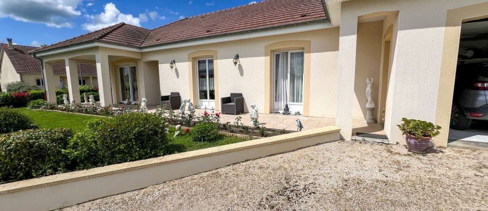 House 5 rooms of 146 m² in Villers-aux-Bois (51130)