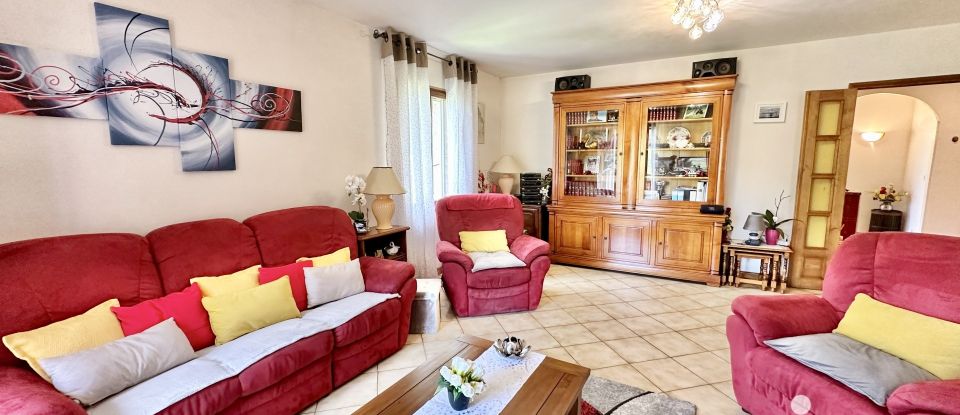 House 6 rooms of 103 m² in Saint-André-d'Embrun (05200)