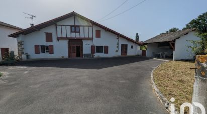 Maison de campagne 6 pièces de 128 m² à Amendeuix-Oneix (64120)