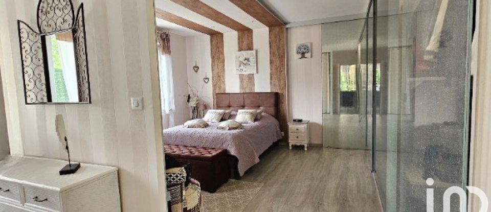 House 8 rooms of 190 m² in Saint-Philbert-de-Grand-Lieu (44310)