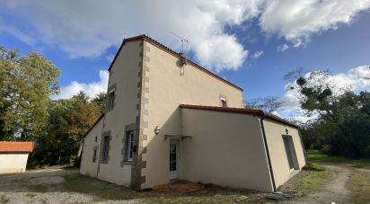 House 6 rooms of 192 m² in Maulévrier (49360)