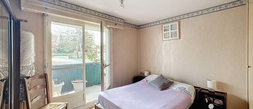 Apartment 3 rooms of 69 m² in Yerres (91330)