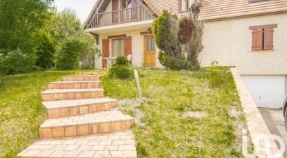 House 8 rooms of 166 m² in Montlhéry (91310)