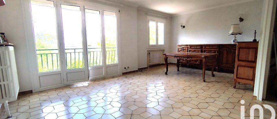 Traditional house 4 rooms of 75 m² in Saint-Étienne (42100)