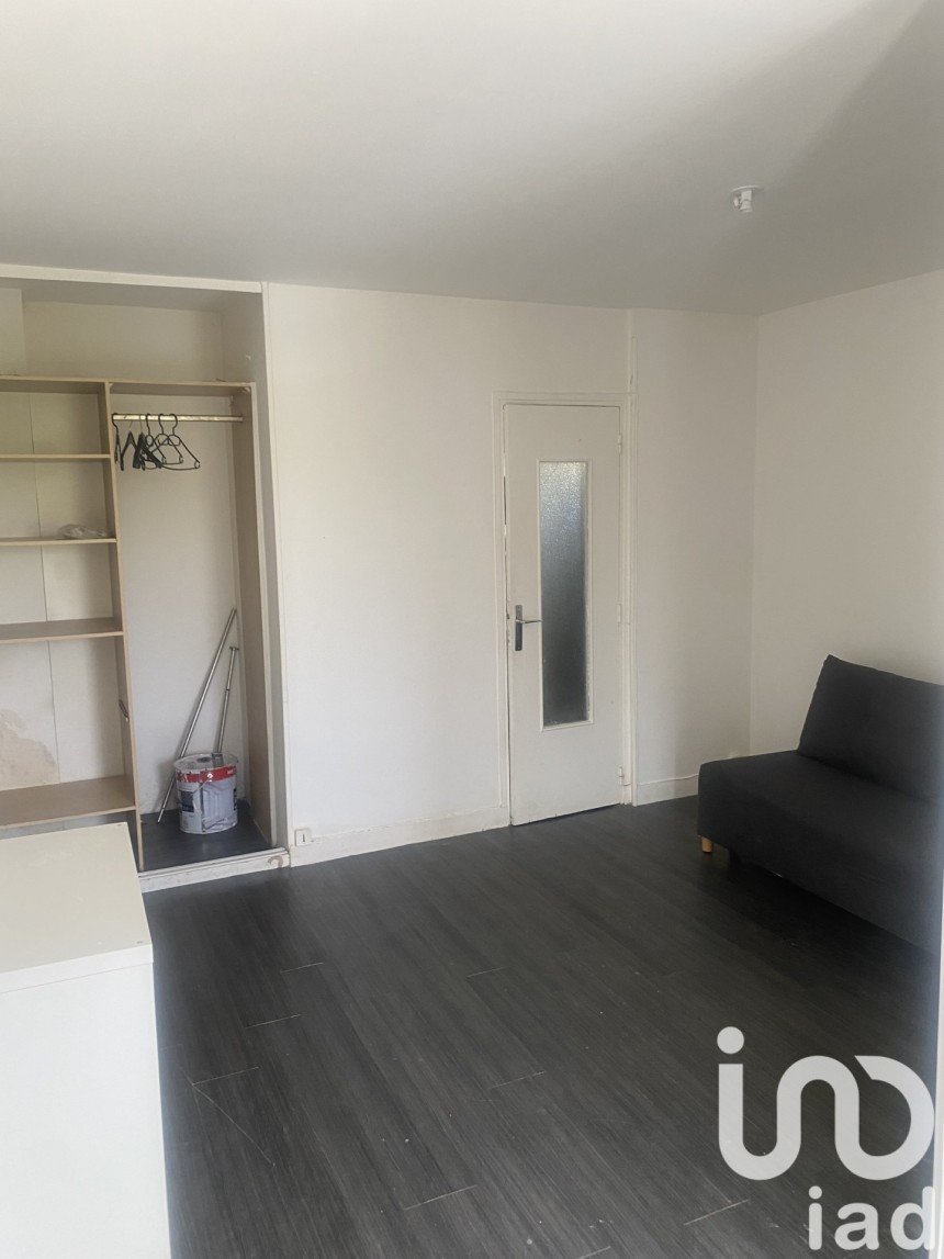 Apartment 1 room of 20 m² in Corbeil-Essonnes (91100)