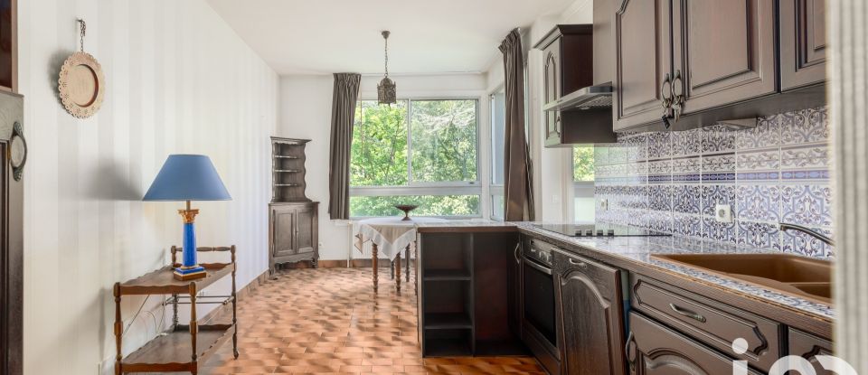 Apartment 4 rooms of 105 m² in Sainte-Foy-lès-Lyon (69110)