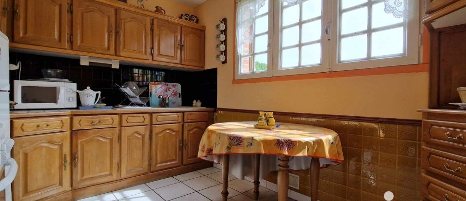 House 4 rooms of 70 m² in Saint-Saëns (76680)