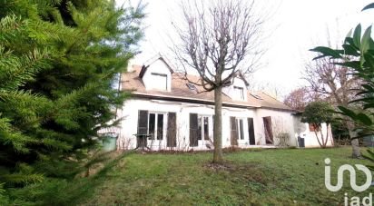 Traditional house 8 rooms of 162 m² in Varennes-Jarcy (91480)
