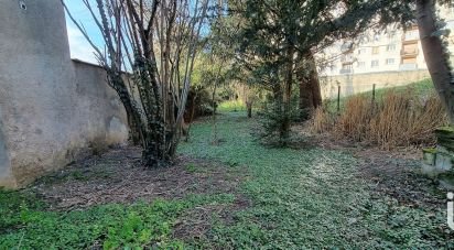 Land of 400 m² in Moulins (03000)