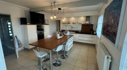 House 8 rooms of 190 m² in Canéjan (33610)