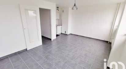 Apartment 1 room of 27 m² in Fresnes (94260)