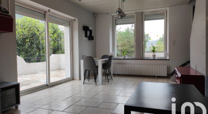 Maison 4 pièces de 70 m² à Bogny-sur-Meuse (08120)