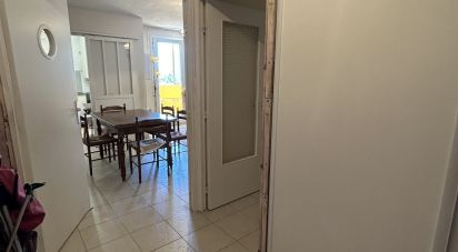Apartment 3 rooms of 65 m² in Toulon (83000)