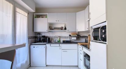 Apartment 3 rooms of 80 m² in Évry (91000)